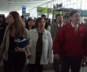 Ministro Golborne anuncia plan de mejoras para enfrentar aumento de pasajeros en aeropuerto AMB Región Metropolitana, Dirección de Aeropuertos