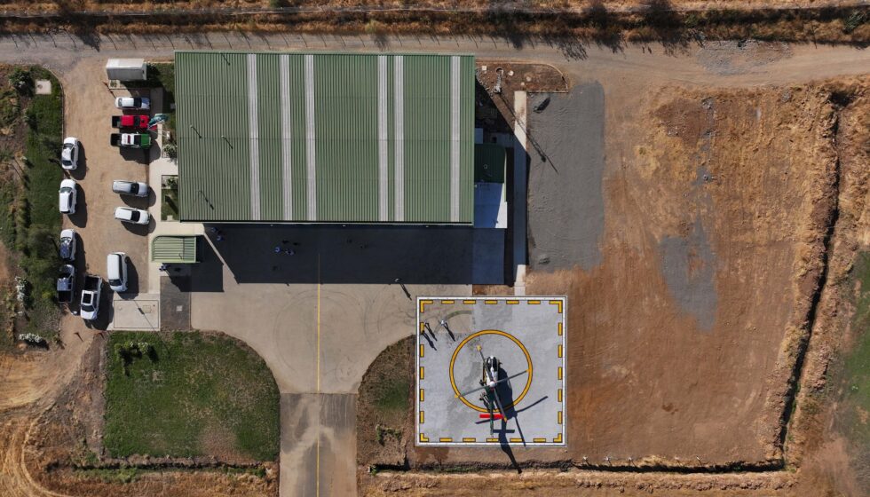 Vista aérea del punto de posada de emergencia para helicópteros construido en el aeródromo Panguilemo, en Talca, región del Maule